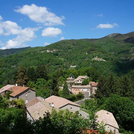 Gite **** "Le Refuge Des Fees" Saint-Julien-du-Gua Εξωτερικό φωτογραφία