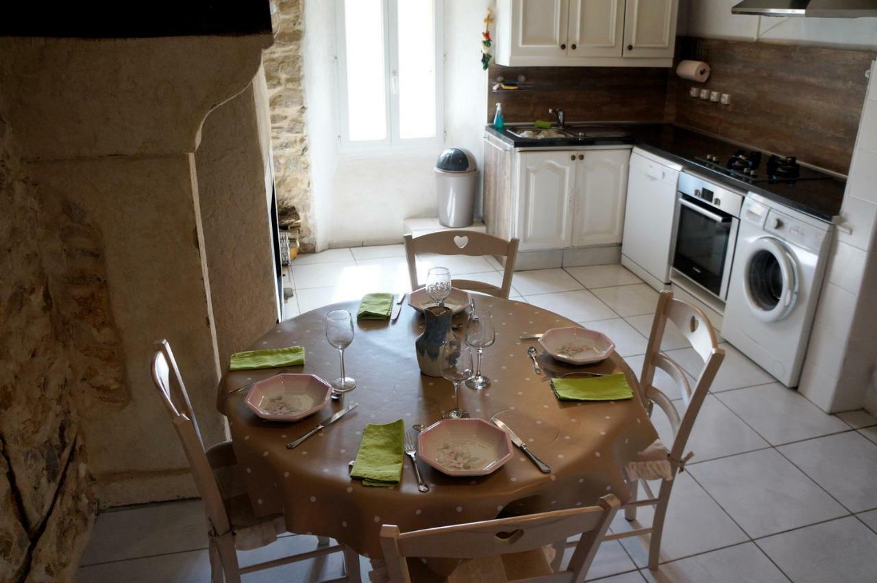 Gite **** "Le Refuge Des Fees" Saint-Julien-du-Gua Εξωτερικό φωτογραφία